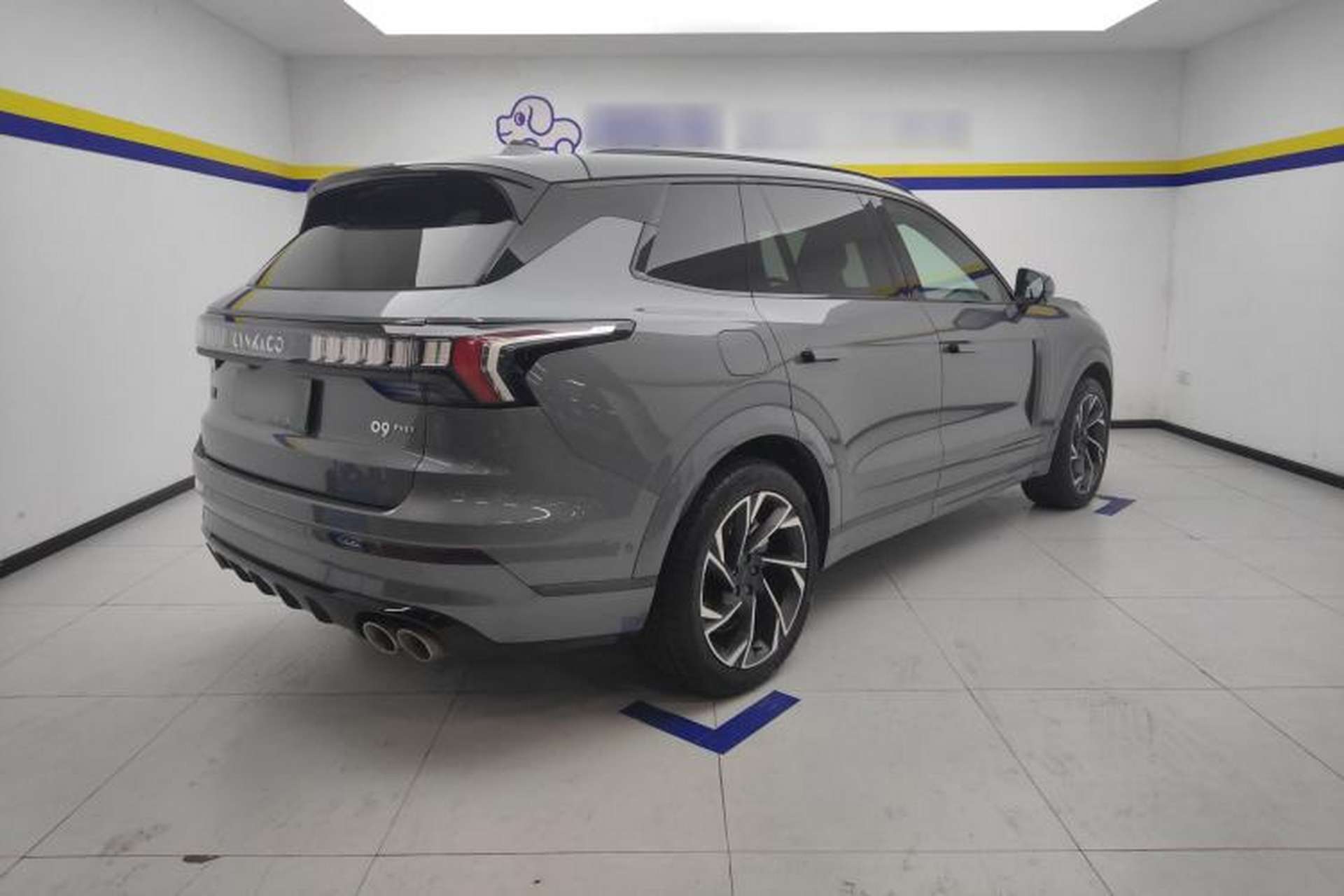 Used Lynk & Co 09 EM-P 2021 2.0T PHEV Halo Six-Seater Rear Right 45 Deg