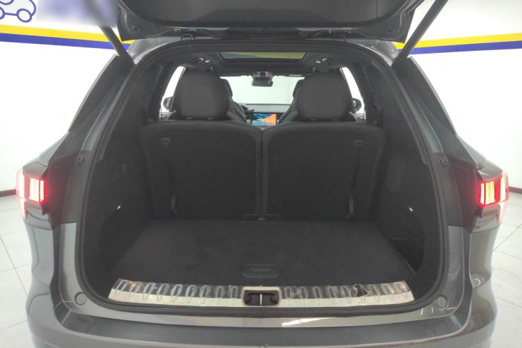 Used Lynk & Co 09 EM-P 2021 2.0T PHEV Halo Six-Seater Trunk