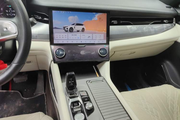 Used Lynk & Co 09 EM-P 2021 2.0T PHEV Ultra Six-Seater Audio And AC Panel
