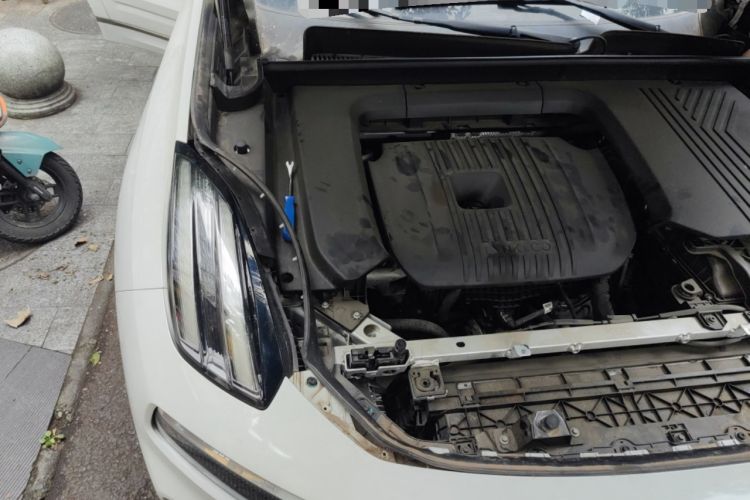 Used Lynk & Co 09 EM-P 2021 2.0T PHEV Ultra Six-Seater Engine Bay Right
