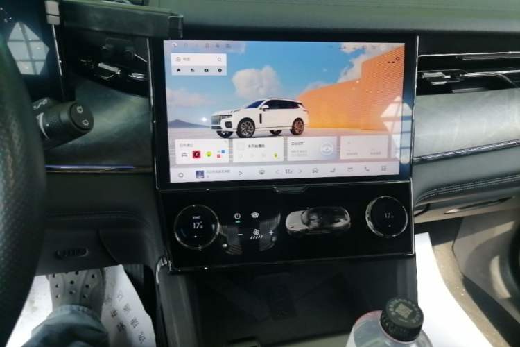 Used Lynk & Co 09 EM-P 2021 2.0T PHEV Halo Seven-Seater Audio And AC Panel