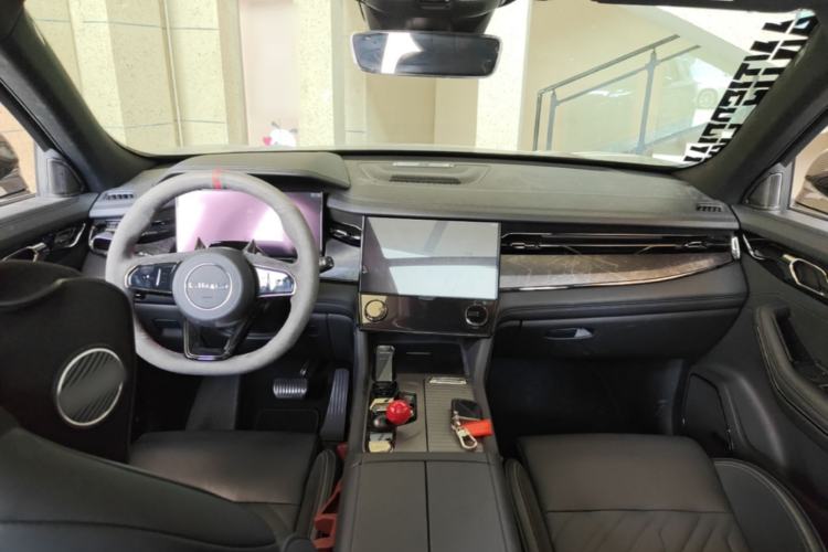 Used Lynk & Co 09 EM-P 2021 2.0T PHEV Halo Six-Seater Center Console