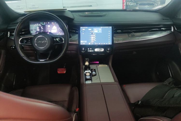 Used Lynk & Co 09 EM-P 2021 2.0T PHEV Ultra 7-Seater Center Console