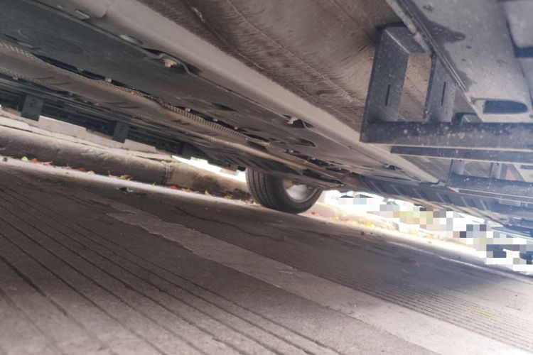 Used Lynk & Co 09 EM-P 2021 2.0T PHEV Halo Six-Seater Chassis Front Left