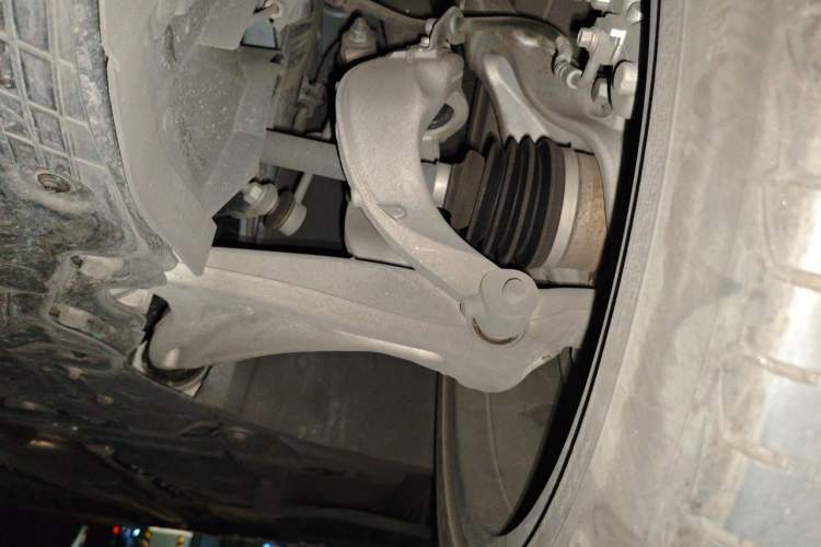 Used Lynk & Co 09 EM-P 2021 2.0T PHEV Halo Six-Seater Chassis Front Left