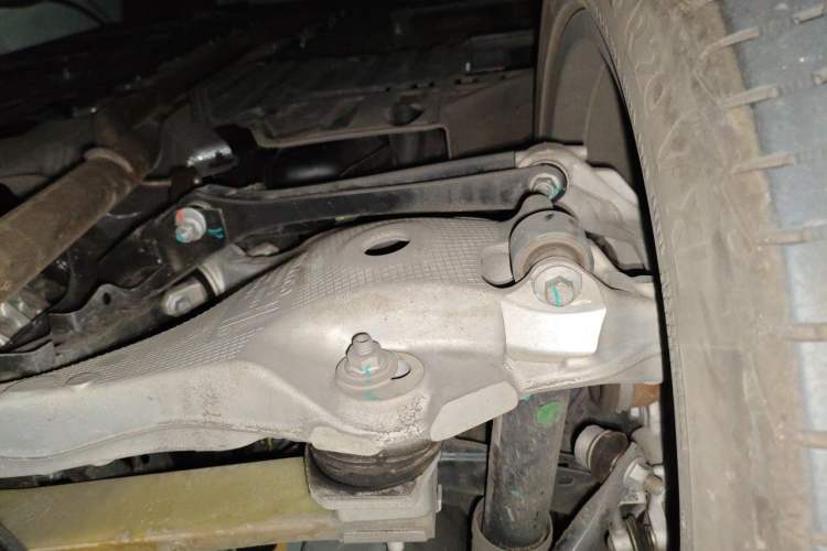 Used Lynk & Co 09 EM-P 2021 2.0T PHEV Halo Six-Seater Chassis Rear Left