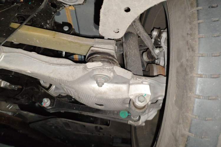 Used Lynk & Co 09 EM-P 2021 2.0T PHEV Halo Six-Seater Chassis Rear Right