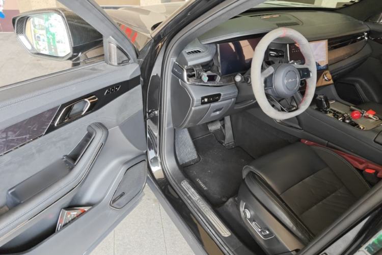 Used Lynk & Co 09 EM-P 2021 2.0T PHEV Halo Six-Seater Driver Seat