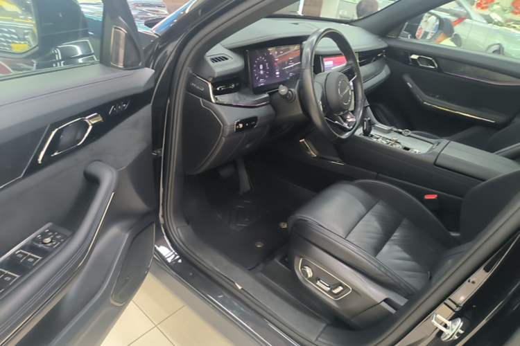 Used Lynk & Co 09 EM-P 2021 2.0T PHEV Halo Six-Seater Driver Seat