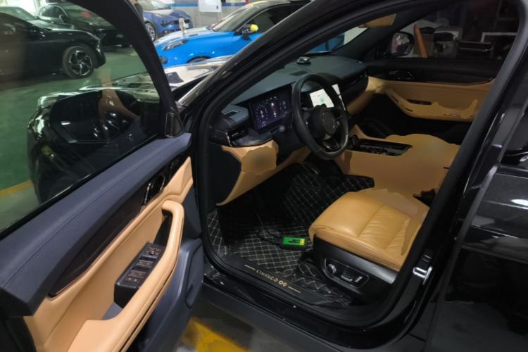 Used Lynk & Co 09 EM-P 2021 2.0T PHEV Halo Six-Seater Driver Seat