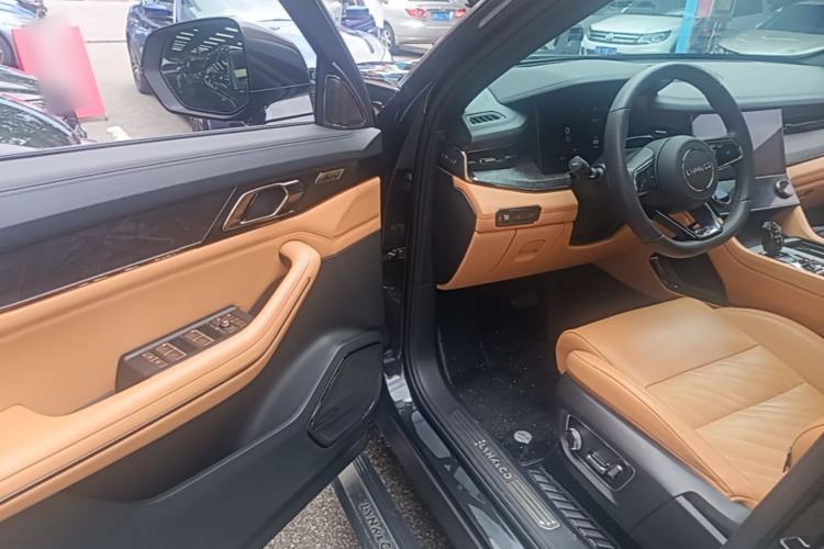 Used Lynk & Co 09 EM-P 2021 2.0T PHEV Halo Six-Seater Driver Seat