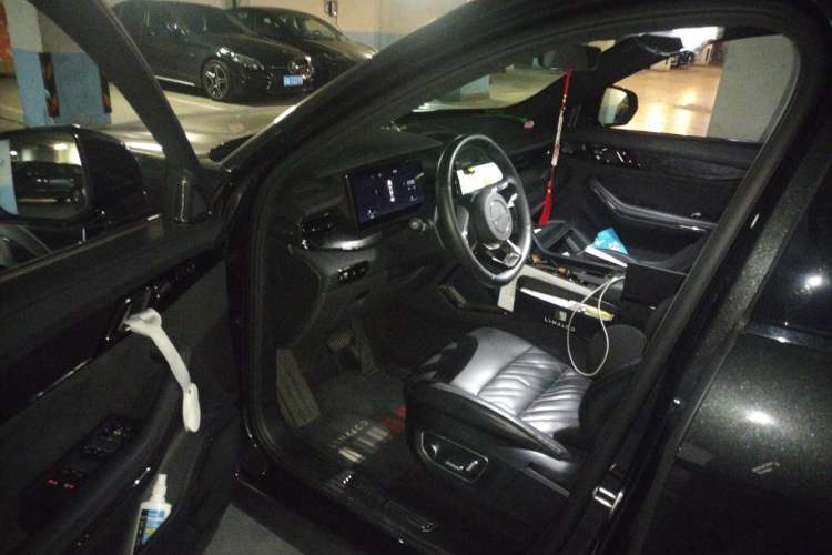 Used Lynk & Co 09 EM-P 2021 2.0T PHEV Halo Seven-Seater Driver Seat