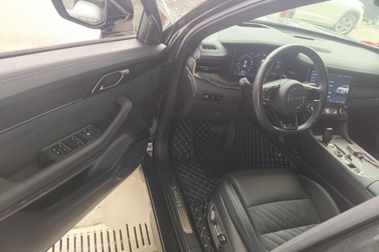 Used Lynk & Co 09 EM-P 2021 2.0T PHEV Halo Seven-Seater Driver Seat