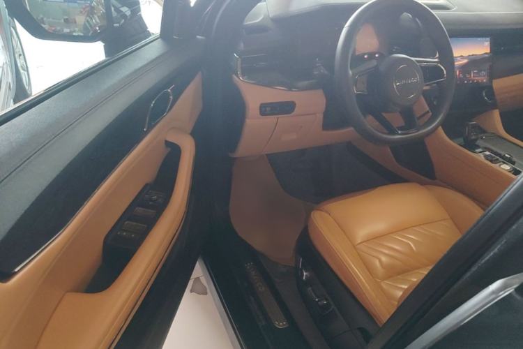 Used Lynk & Co 09 EM-P 2021 2.0T PHEV Halo Six-Seater Driver Seat