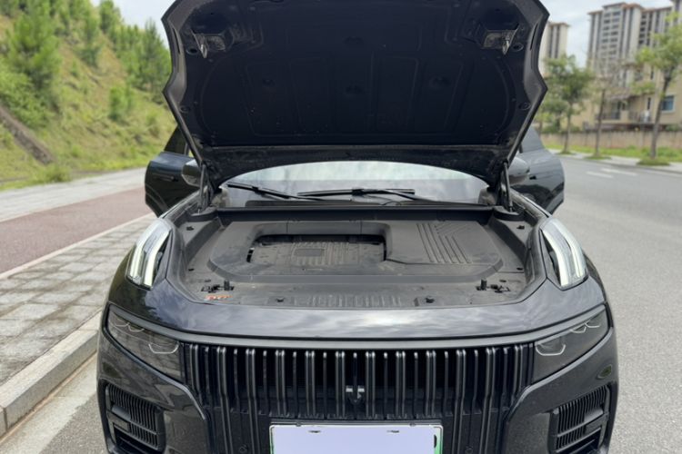 Used Lynk & Co 09 EM-P 2021 2.0T PHEV Halo Six-Seater Engine Bay