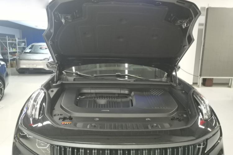 Used Lynk & Co 09 EM-P 2021 2.0T PHEV Ultra Six-Seater Engine Bay