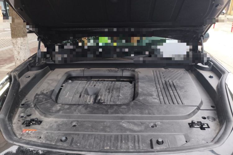 Used Lynk & Co 09 EM-P 2021 2.0T PHEV Halo Six-Seater Engine Bay