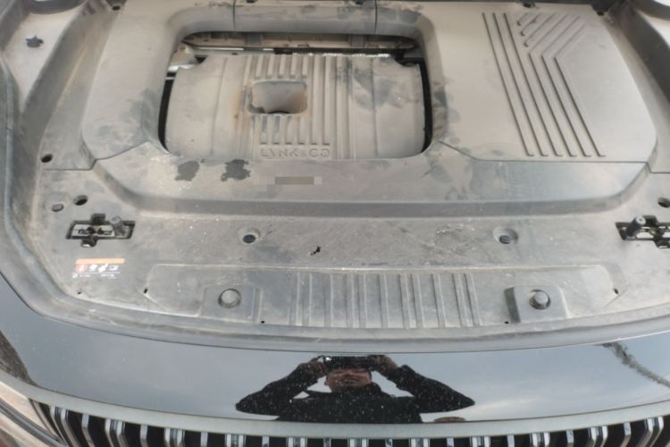 Used Lynk & Co 09 EM-P 2021 2.0T PHEV Ultra 7-Seater Engine Bay