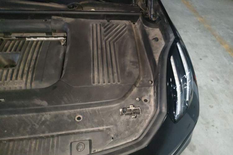 Used Lynk & Co 09 EM-P 2021 2.0T PHEV Halo Seven-Seater Engine Bay Left