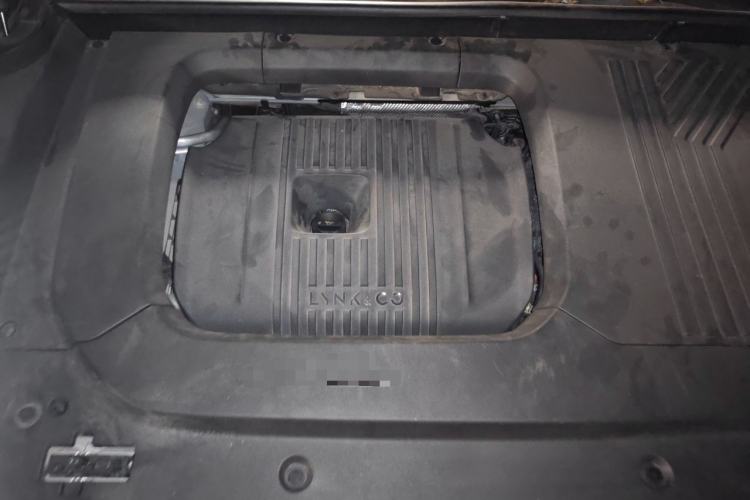 Used Lynk & Co 09 EM-P 2021 2.0T PHEV Halo Seven-Seater Engine Bay