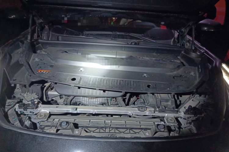 Used Lynk & Co 09 EM-P 2021 2.0T PHEV Halo Six-Seater Engine Bay
