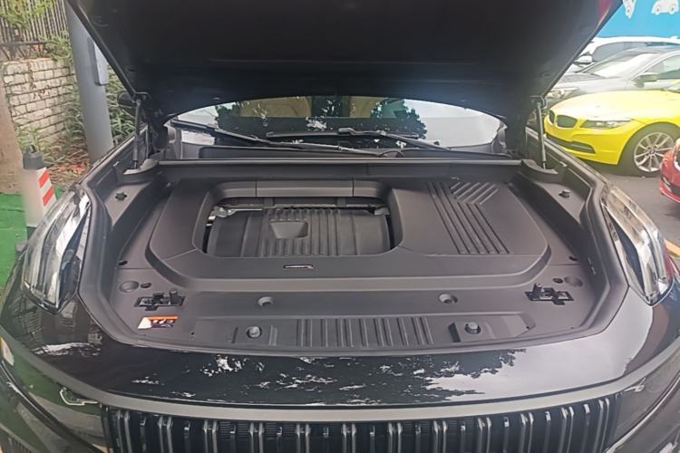 Used Lynk & Co 09 EM-P 2021 2.0T PHEV Halo Six-Seater Engine Bay