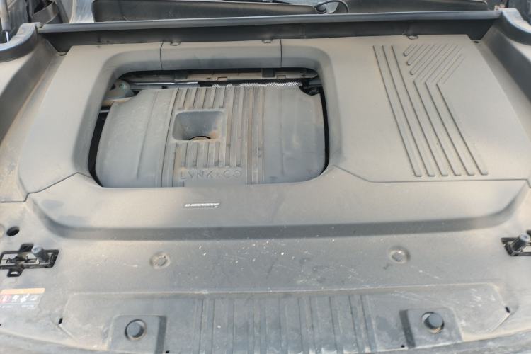 Used Lynk & Co 09 EM-P 2021 2.0T PHEV Halo Six-Seater Engine Bay