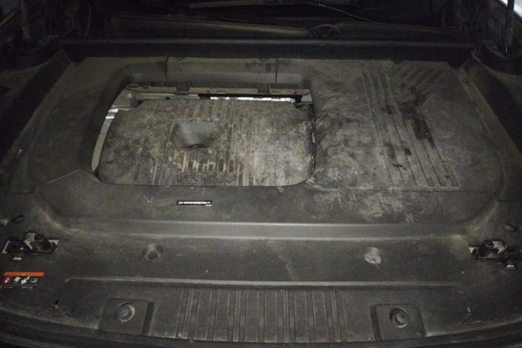 Used Lynk & Co 09 EM-P 2021 2.0T PHEV Halo Seven-Seater Engine Bay
