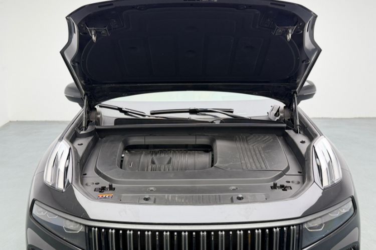 Used Lynk & Co 09 EM-P 2021 2.0T PHEV Halo Six-Seater Engine Bay