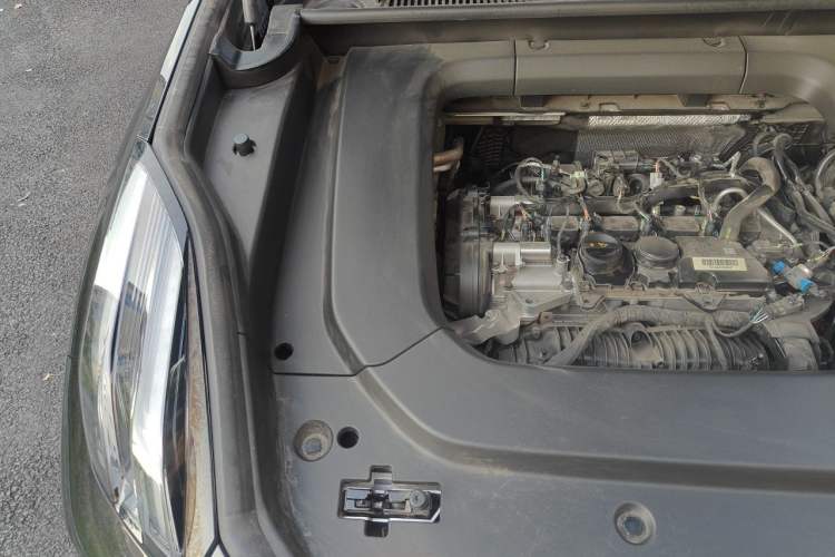 Used Lynk & Co 09 EM-P 2021 2.0T PHEV Halo Seven-Seater Engine Bay Right