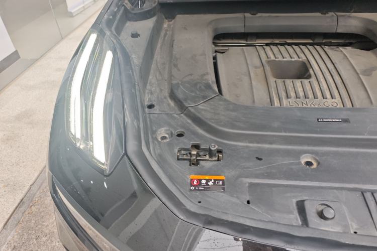 Used Lynk & Co 09 EM-P 2021 2.0T PHEV Halo Six-Seater Engine Bay Right