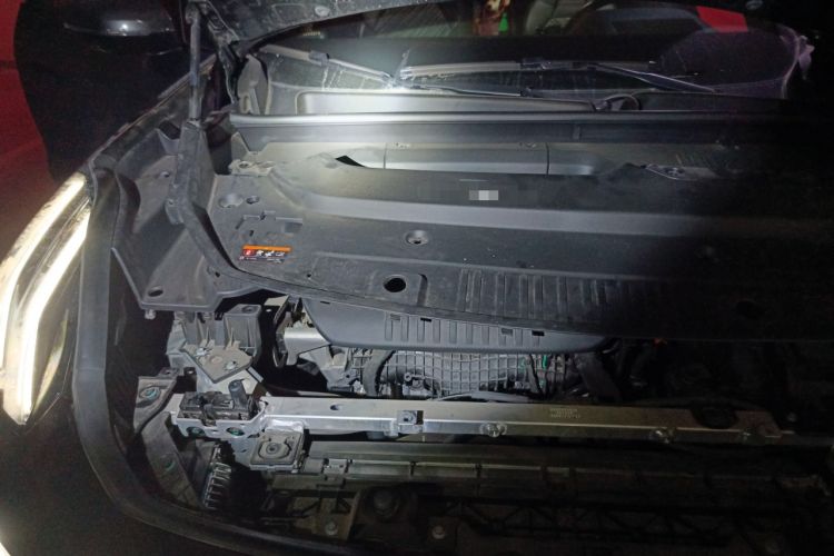 Used Lynk & Co 09 EM-P 2021 2.0T PHEV Halo Six-Seater Engine Bay Right