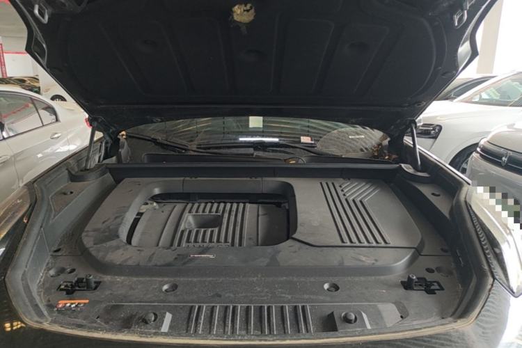 Used Lynk & Co 09 EM-P 2021 2.0T PHEV Halo Six-Seater Engine Bay