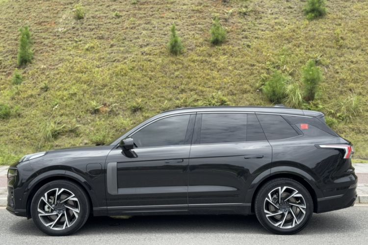 Used Lynk & Co 09 EM-P 2021 2.0T PHEV Halo Six-Seater Exterior 1