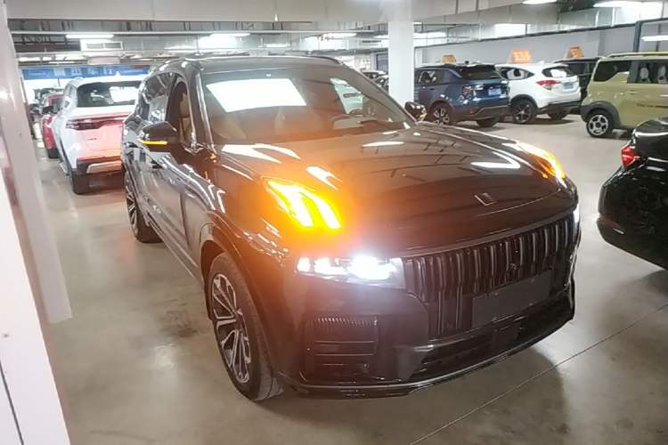Used Lynk & Co 09 EM-P 2021 2.0T PHEV Halo Seven-Seater Exterior 1