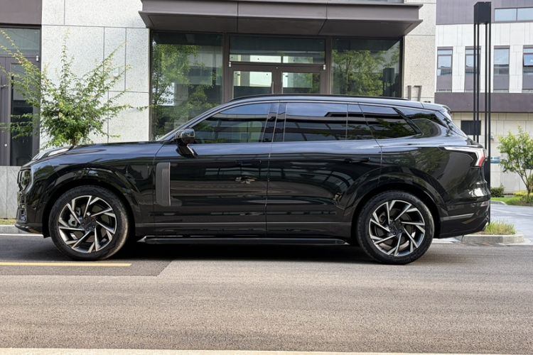 Used Lynk & Co 09 EM-P 2021 2.0T PHEV Halo Six-Seater Exterior 11
