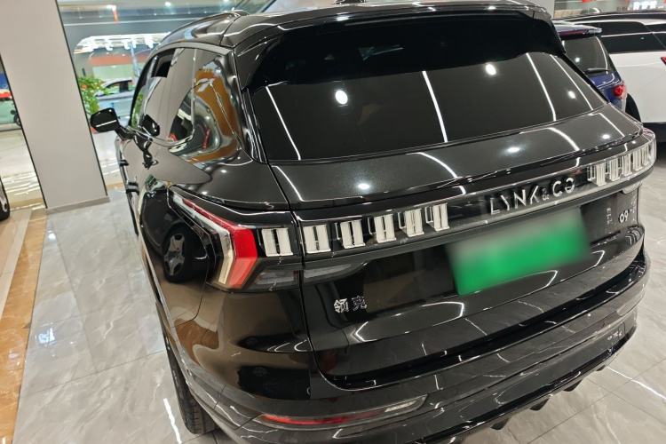 Used Lynk & Co 09 EM-P 2021 2.0T PHEV Halo Six-Seater Exterior 2
