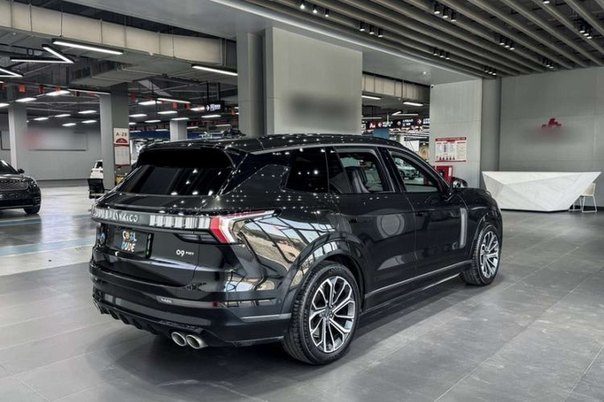 Used Lynk & Co 09 EM-P 2021 2.0T PHEV Halo Six-Seater Exterior 2