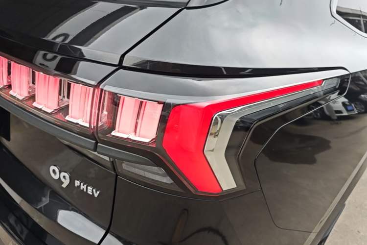 Used Lynk & Co 09 EM-P 2021 2.0T PHEV Halo Seven-Seater Exterior 3