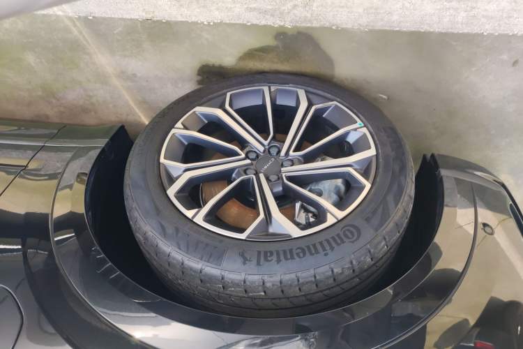 Used Lynk & Co 09 EM-P 2021 2.0T PHEV Halo Six-Seater Exterior 4