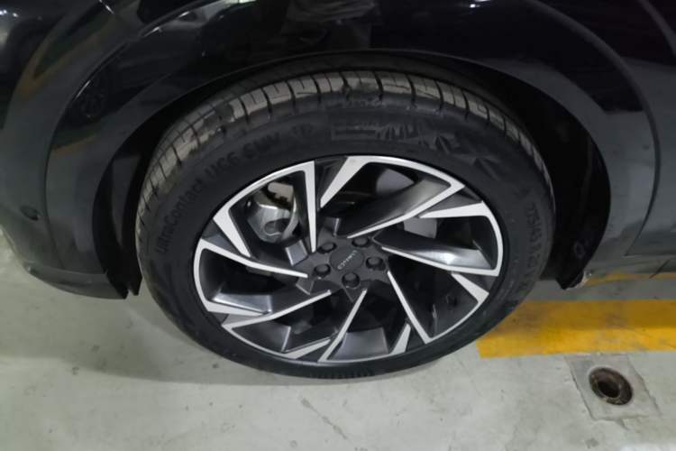 Used Lynk & Co 09 EM-P 2021 2.0T PHEV Halo Six-Seater Exterior 4