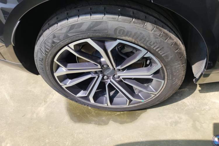 Used Lynk & Co 09 EM-P 2021 2.0T PHEV Halo Six-Seater Exterior 5