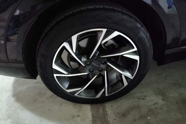 Used Lynk & Co 09 EM-P 2021 2.0T PHEV Halo Six-Seater Exterior 5