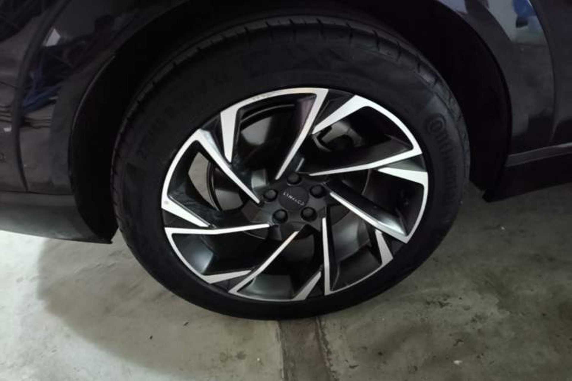 Used Lynk & Co 09 EM-P 2021 2.0T PHEV Halo Six-Seater Exterior 5