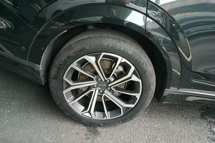 Used Lynk & Co 09 EM-P 2021 2.0T PHEV Halo Six-Seater Exterior 5