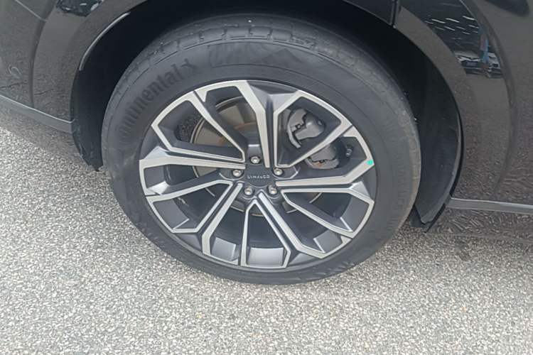 Used Lynk & Co 09 EM-P 2021 2.0T PHEV Halo Six-Seater Exterior 5