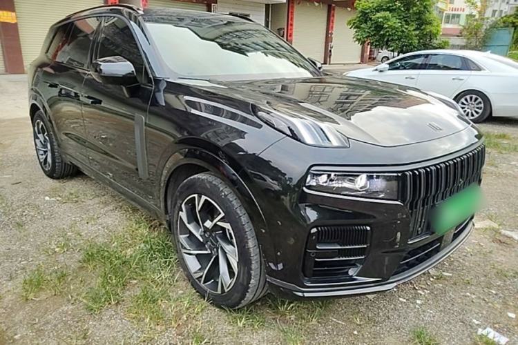 Used Lynk & Co 09 EM-P 2021 2.0T PHEV Halo Six-Seater Front Right 45 Deg