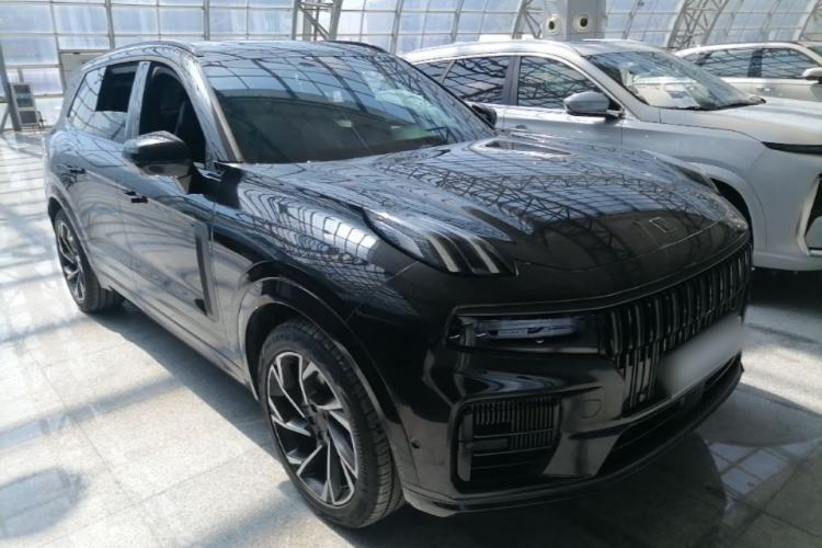 Used Lynk & Co 09 EM-P 2021 2.0T PHEV Halo Seven-Seater Front Right 45 Deg