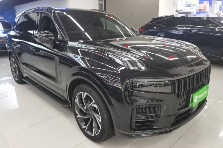 Used Lynk & Co 09 EM-P 2021 2.0T PHEV Ultra Six-Seater Front Right 45 Deg