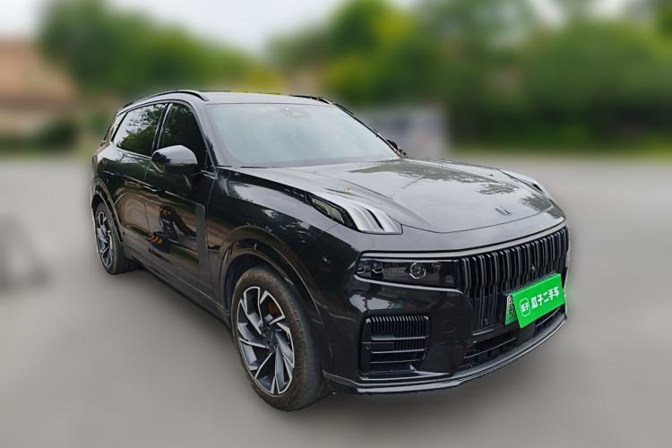 Used Lynk & Co 09 EM-P 2021 2.0T PHEV Halo Six-Seater Front Right 45 Deg